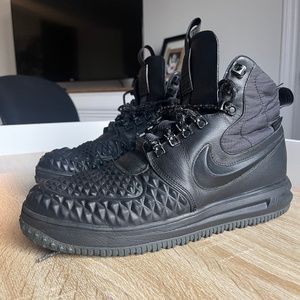 Nike lunar force 1
